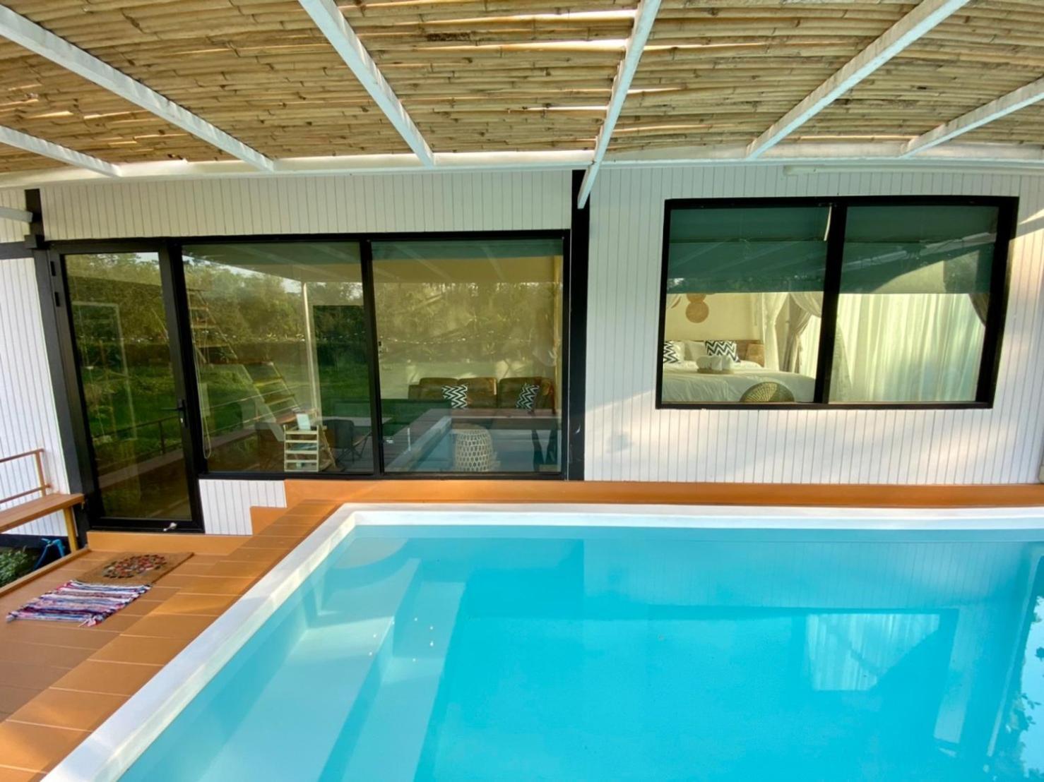 Baan Nai Baan Nok Resort 나콘나욕 외부 사진