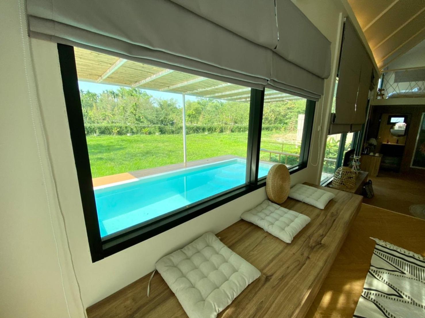 Baan Nai Baan Nok Resort 나콘나욕 외부 사진